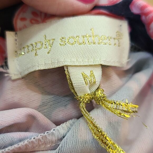 Simply Southern Asymmetrical Hem Top/Mini Medium - Picture 3 of 9